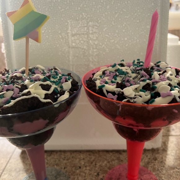 Hi I’m Angela a Poshmark ambassador & fast shipper! I 💜 Poshmark! Blessings🦋🐞 - Picture 7 of 16